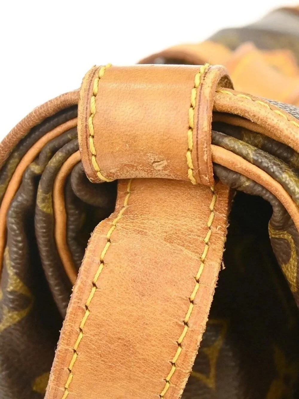 Best05 LOUIS VUITTON MONOGRAM SAUMUR 43 MESSENGER BAG M42252 AR8907 NQ09305
